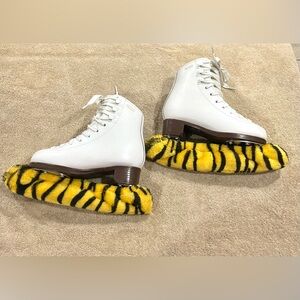 GAM Youth Ice Skates Size 12 White